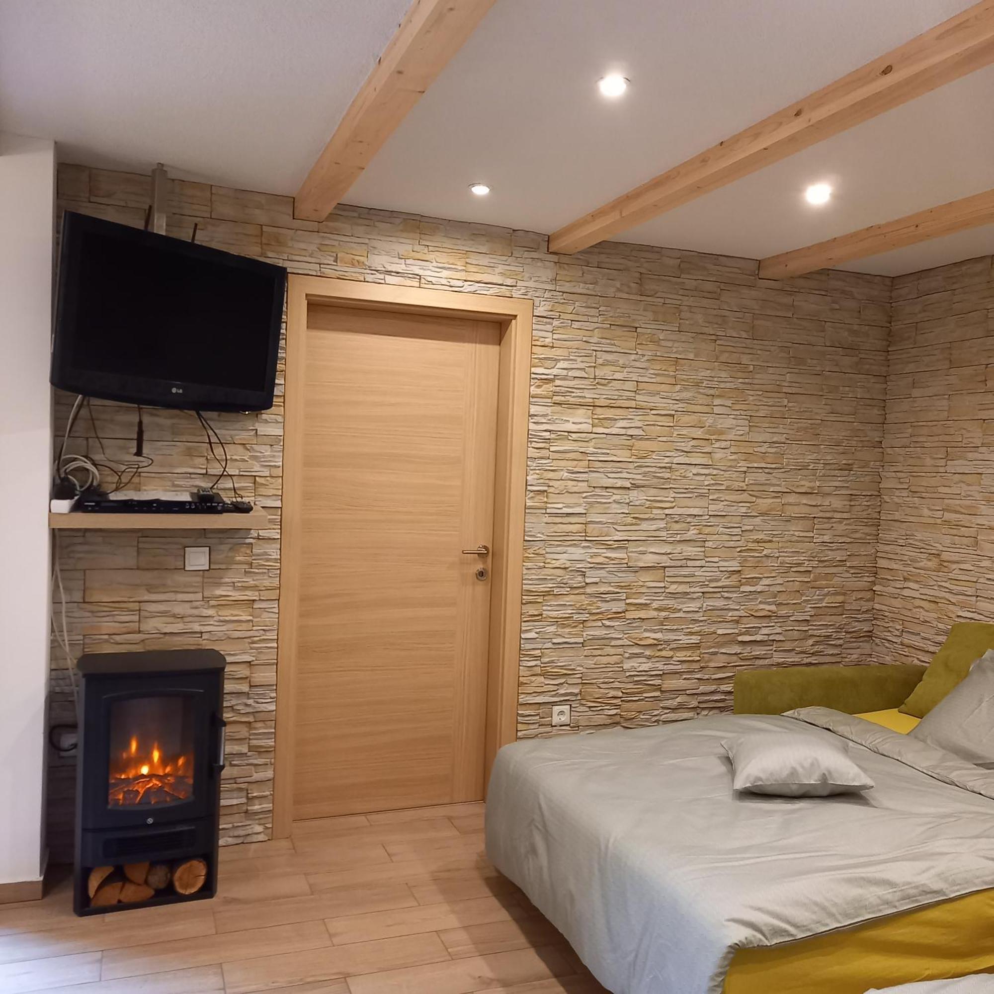 Hisa Lunna - Apartments In A Forest Paradise Vitanje Luaran gambar